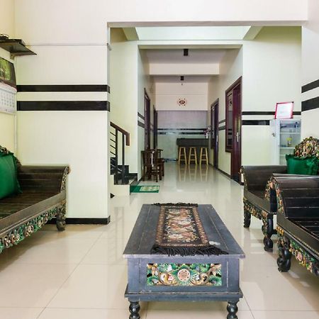 Reddoorz Syariah @ Ketintang Surabaya Hotel Екстериор снимка