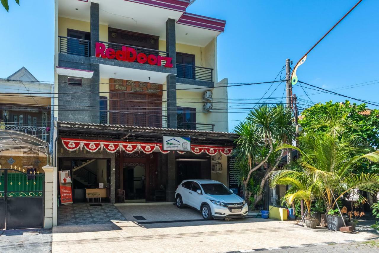Reddoorz Syariah @ Ketintang Surabaya Hotel Екстериор снимка